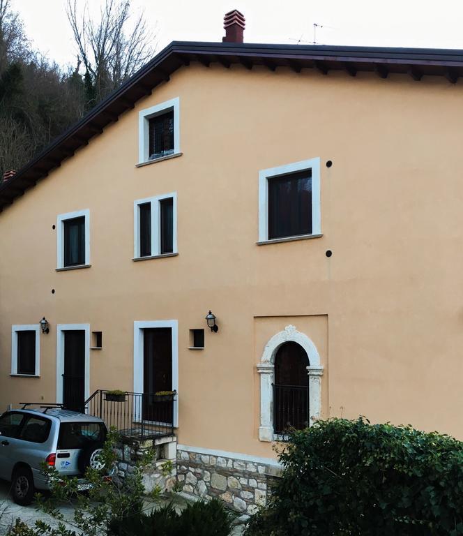 Casa Vacanze Il Castello Pescina Exterior foto
